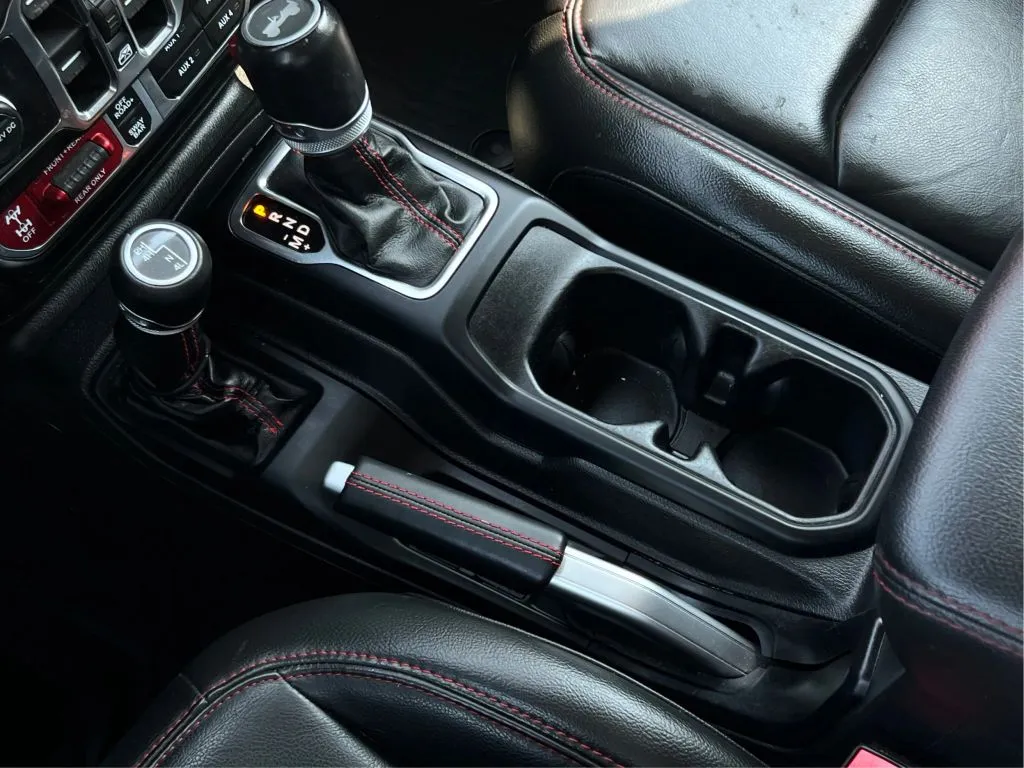 Jeep Wrangler photo 21