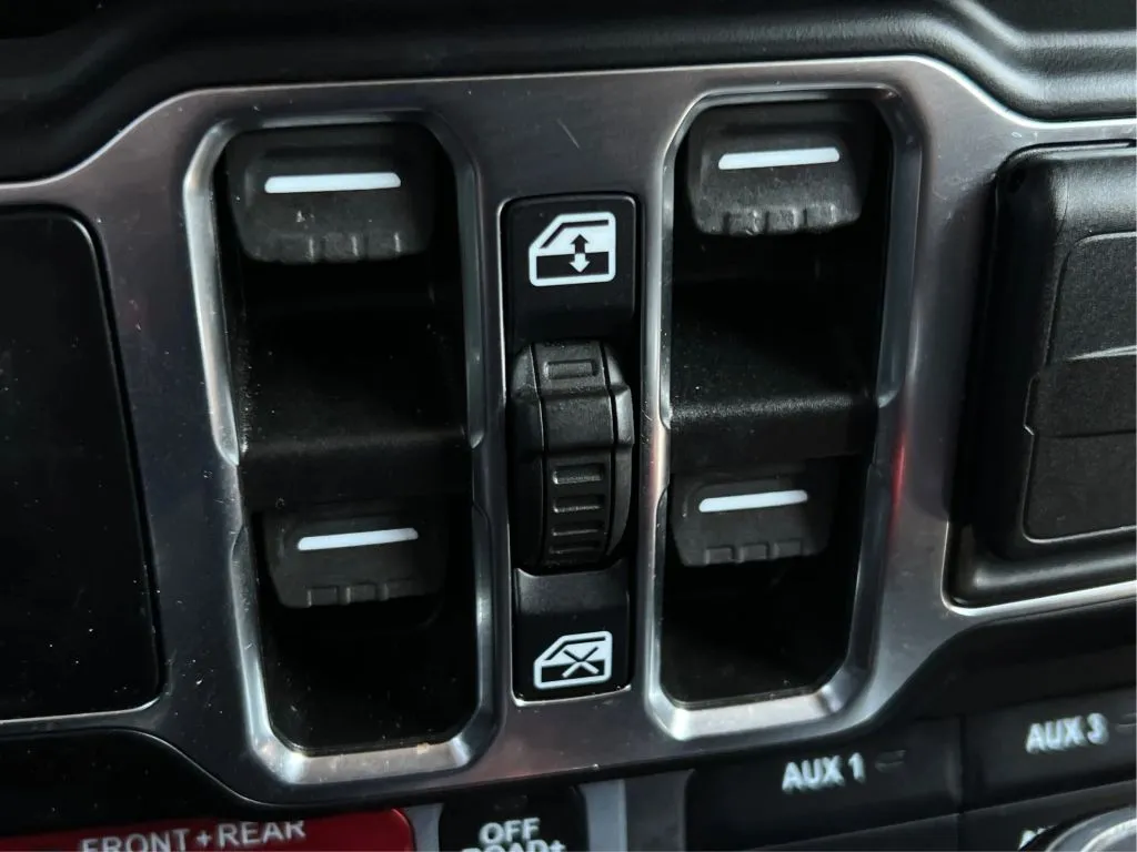 Jeep Wrangler photo 44