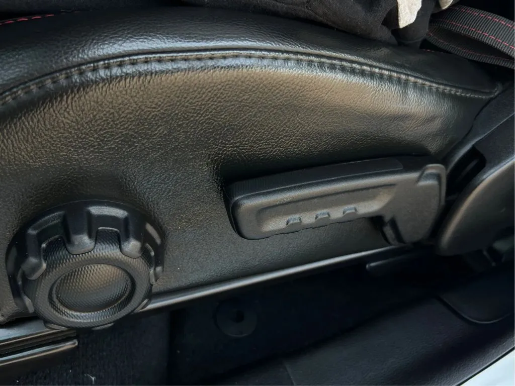 Jeep Wrangler photo 25