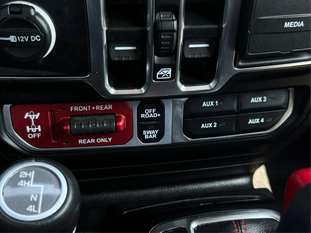 Jeep Wrangler photo 40