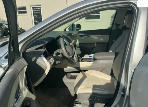 Photos of 2018 Cadillac XT5 Luxury Sport Utility 4D for sale in Manchester, CT at Drivemax