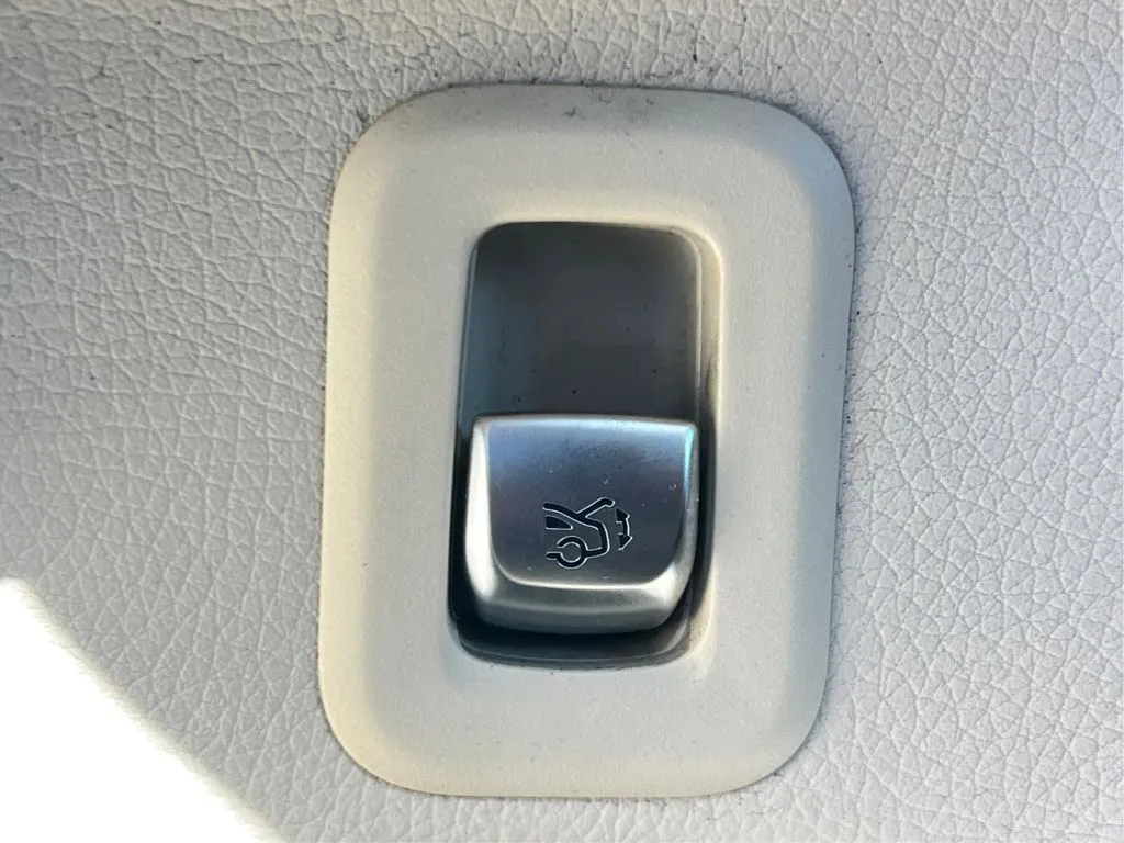 Mercedes-Benz C-Class photo 35