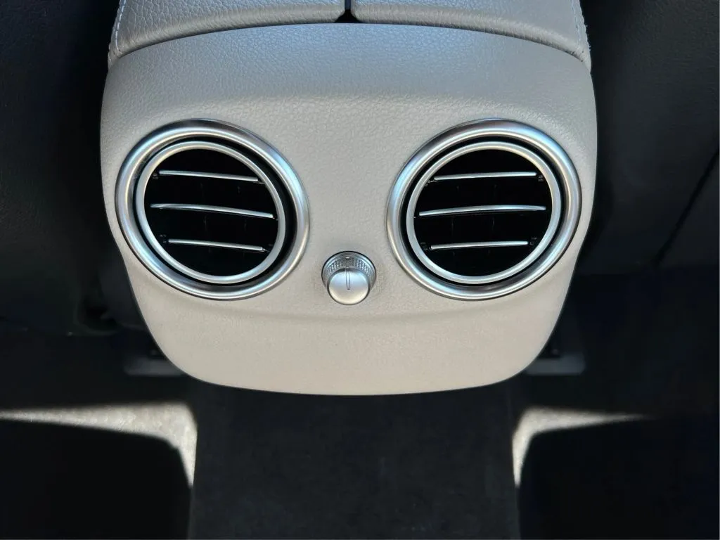 Mercedes-Benz C-Class photo 46