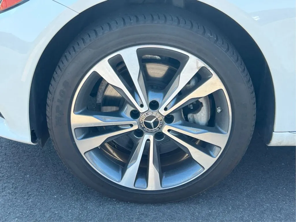Mercedes-Benz C-Class photo 31