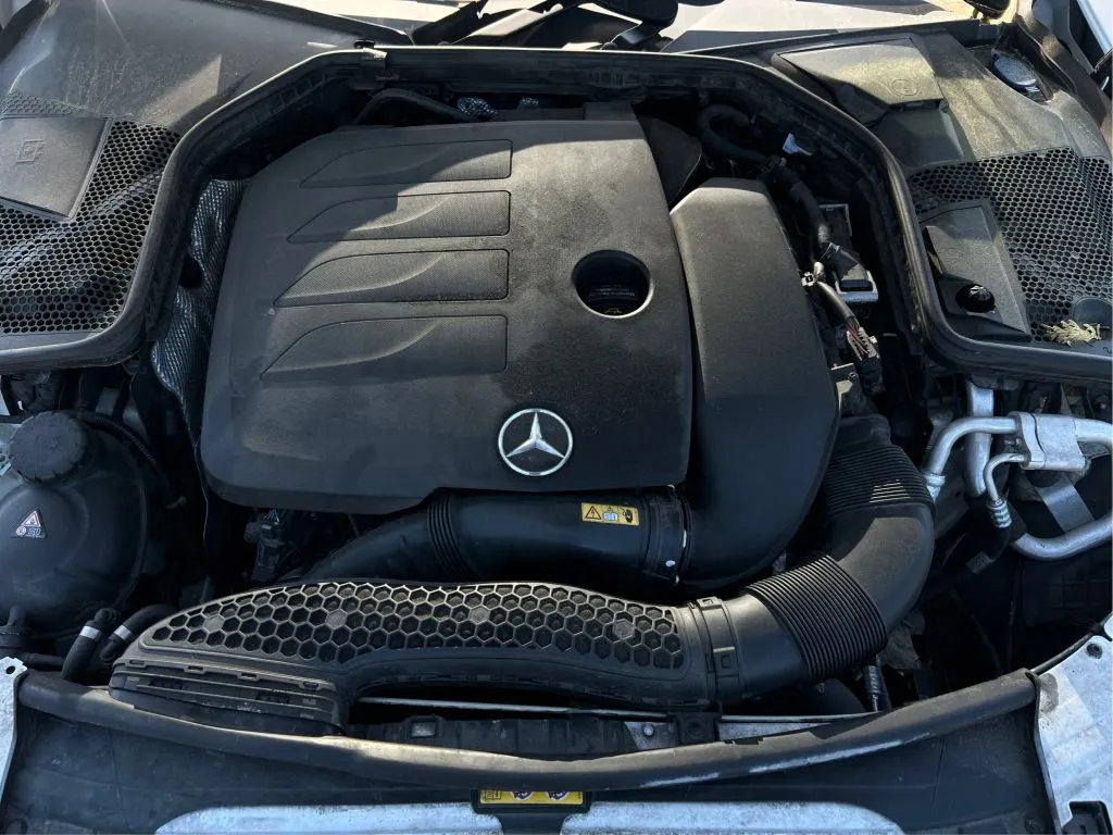 Mercedes-Benz C-Class photo 29