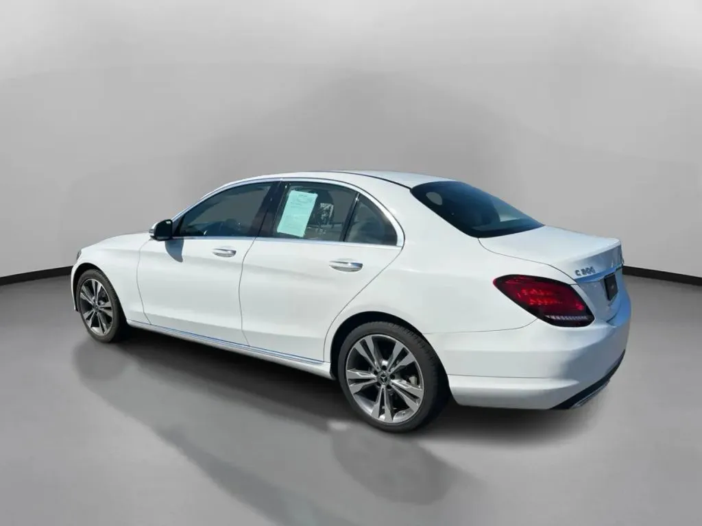 Mercedes-Benz C-Class photo 13