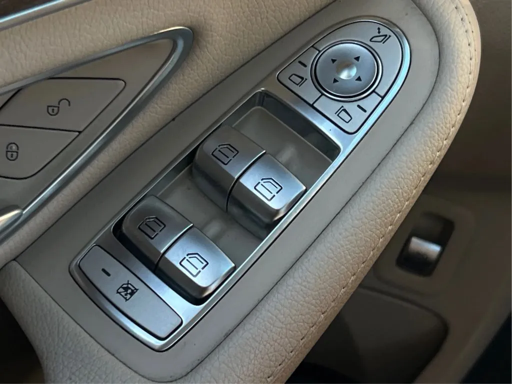 Mercedes-Benz C-Class photo 44