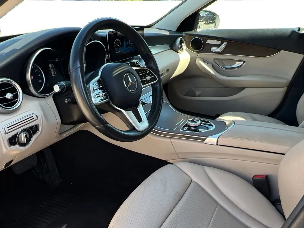 Mercedes-Benz C-Class photo 16