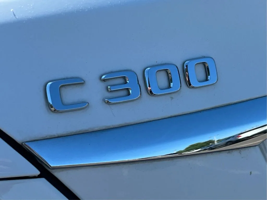 Mercedes-Benz C-Class photo 30
