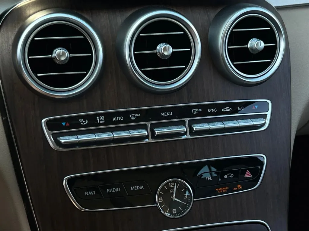 Mercedes-Benz C-Class photo 39
