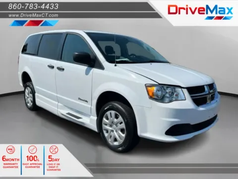 White 2019 Dodge Grand Caravan Passenger SE Minivan 4D for sale in Manchester, CT