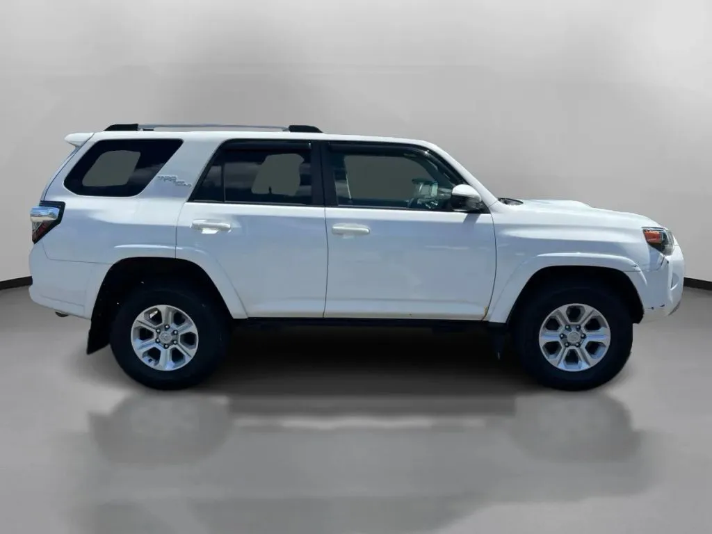 Toyota 4Runner photo 7