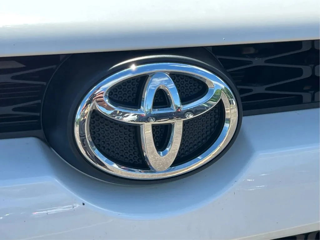 Toyota 4Runner photo 35