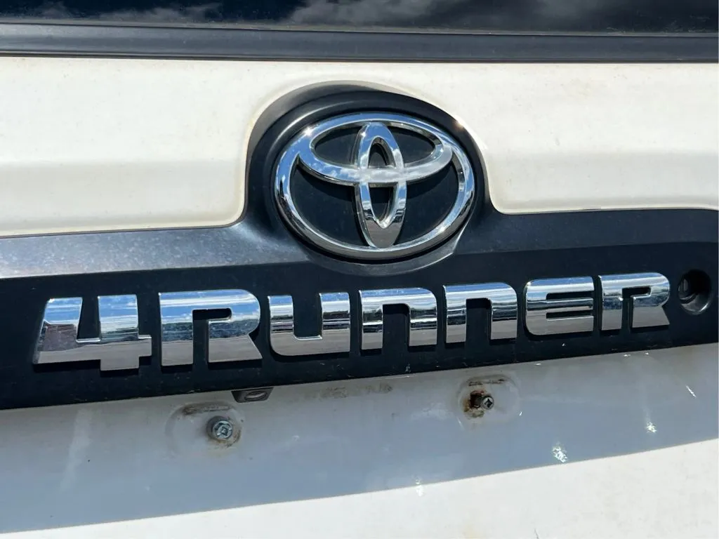Toyota 4Runner photo 29