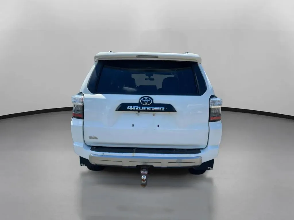 Toyota 4Runner photo 11
