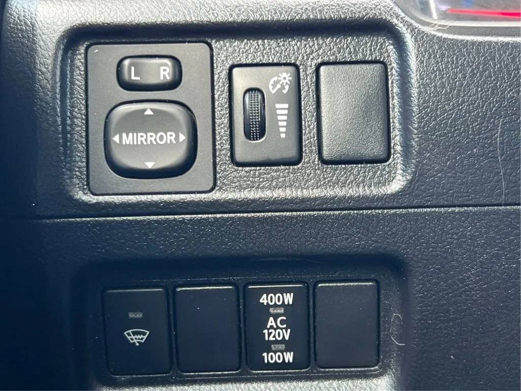 Toyota 4Runner photo 24