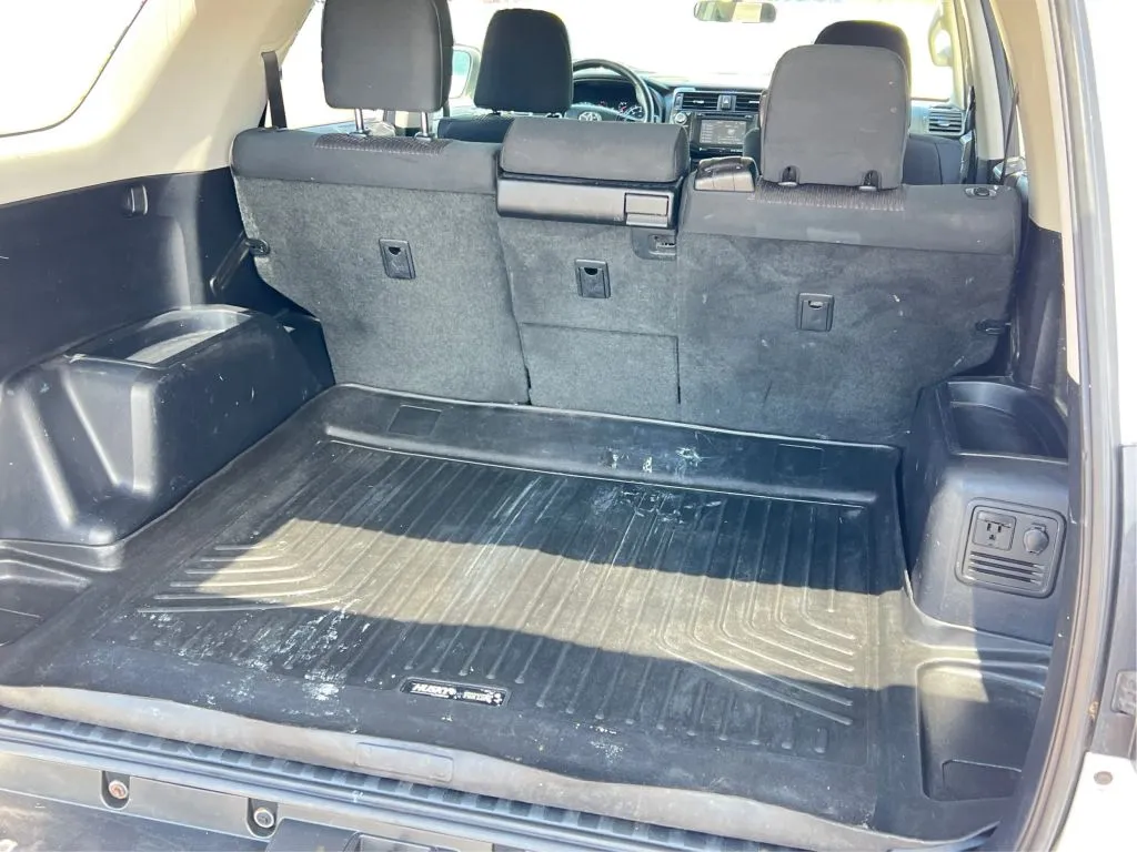 Toyota 4Runner photo 18