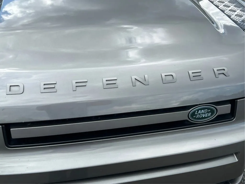 Land Rover Defender photo 35