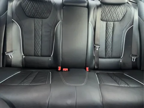More photos of 2019 BMW 7 Series 750i xDrive Sedan 4D at Drivemax, CT