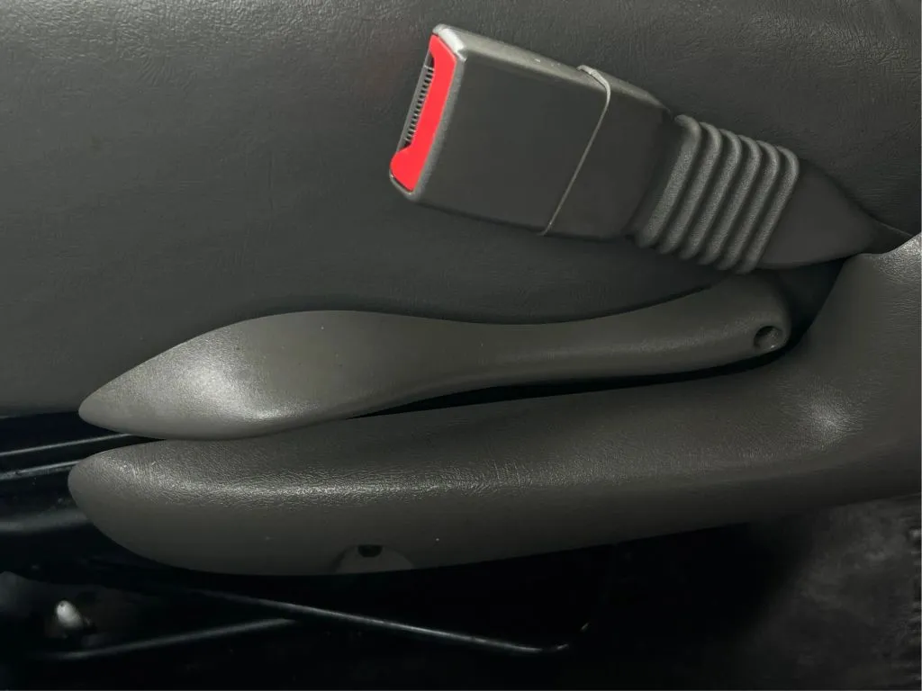 Chevrolet Express photo 25