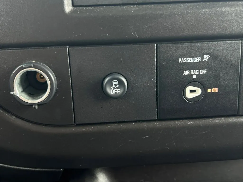 Chevrolet Express photo 36