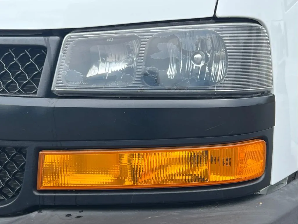 Chevrolet Express photo 30