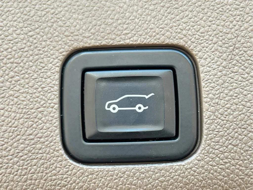 GMC Yukon photo 35