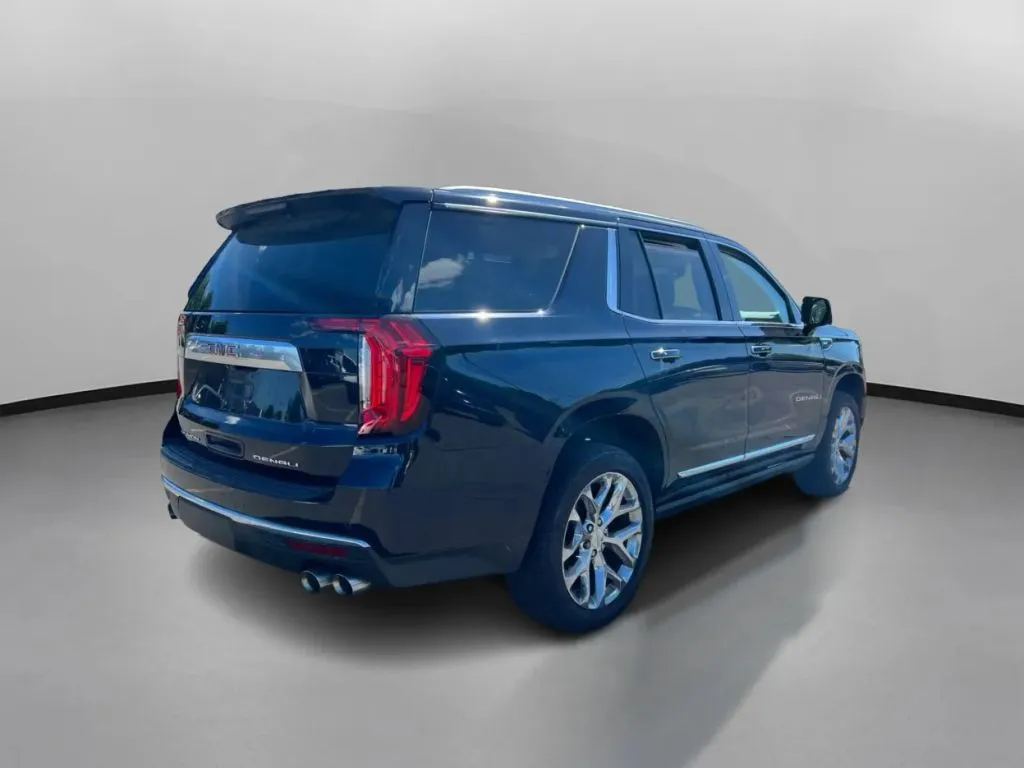 GMC Yukon photo 9
