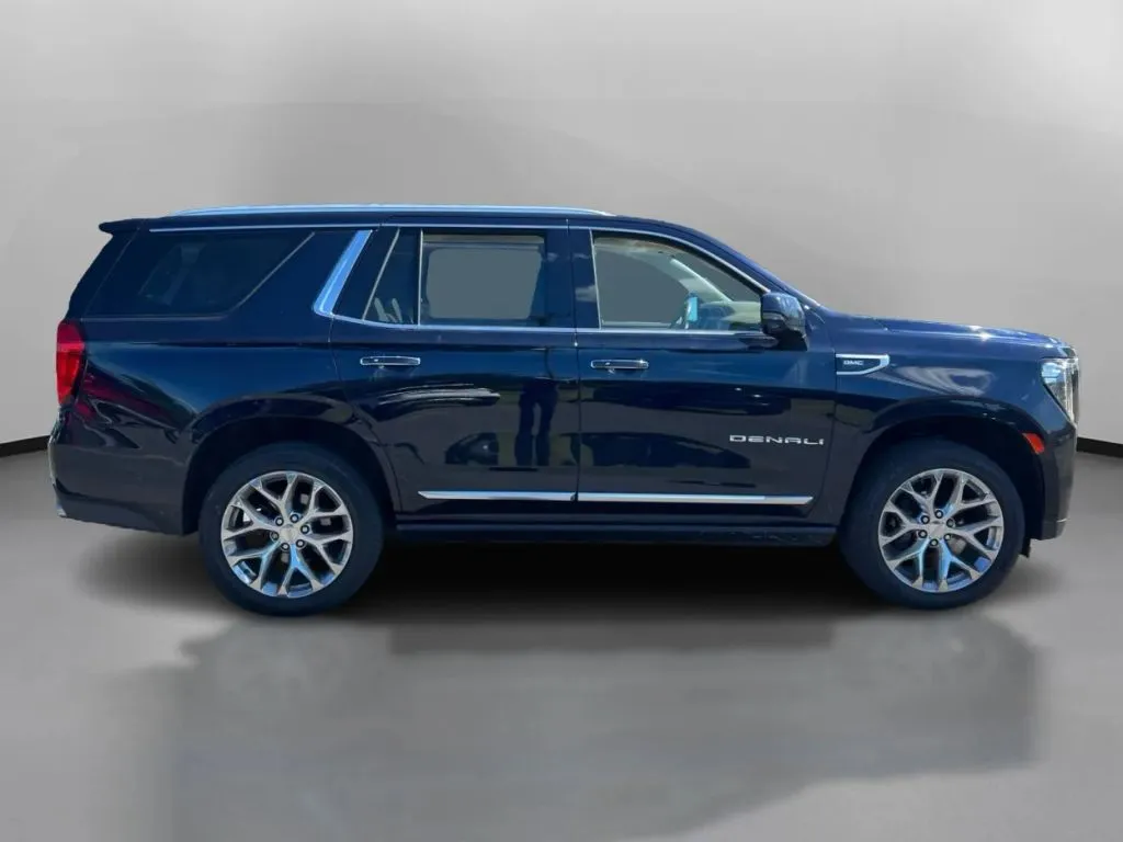 GMC Yukon photo 7