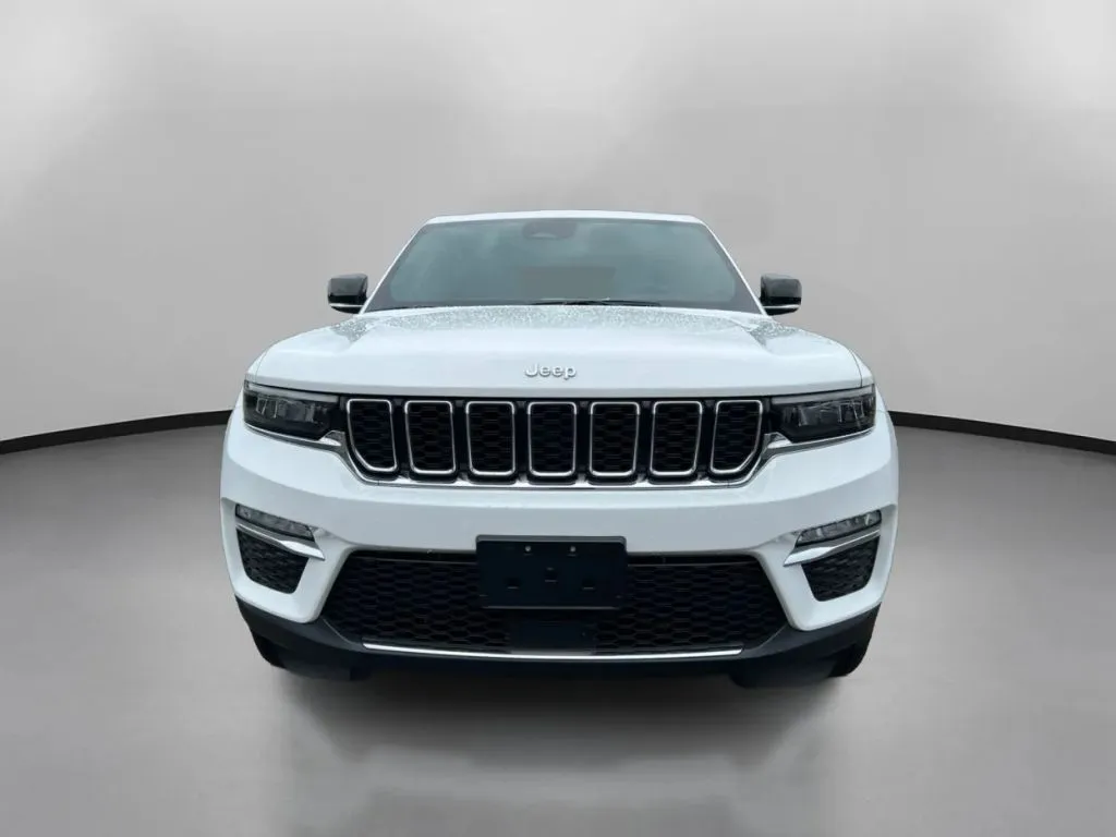 Jeep Grand Cherokee photo 3