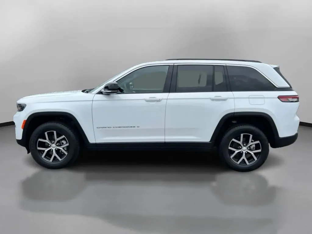 Jeep Grand Cherokee photo 15