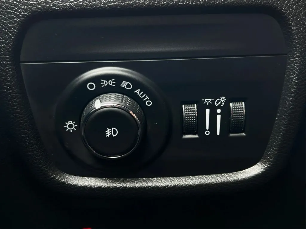 Jeep Grand Cherokee photo 24