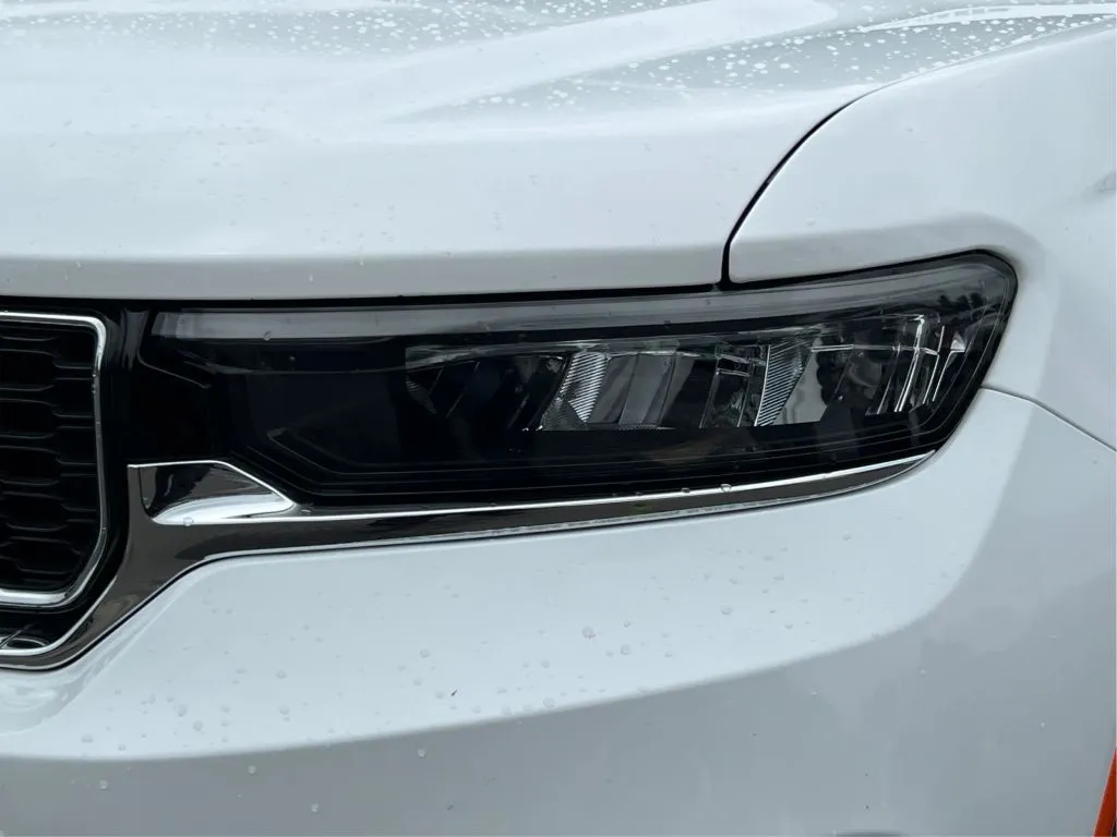 Jeep Grand Cherokee photo 33