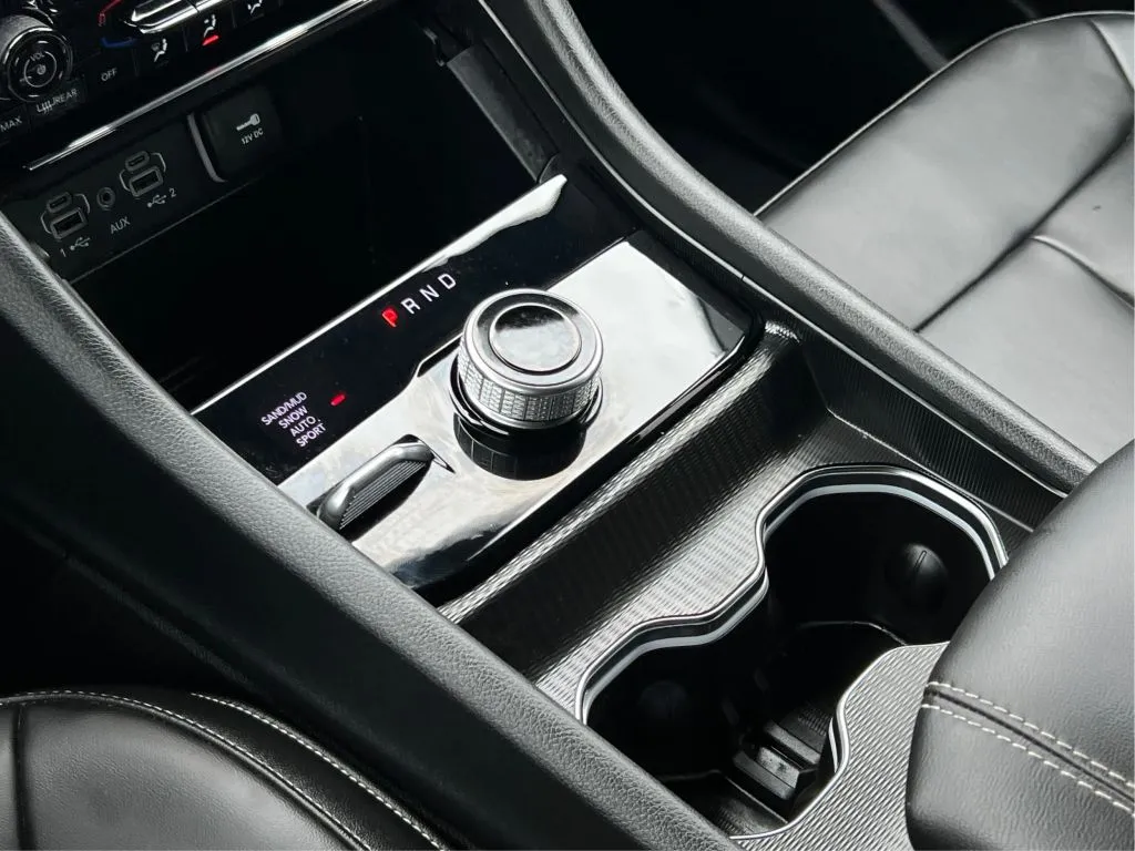 Jeep Grand Cherokee photo 21