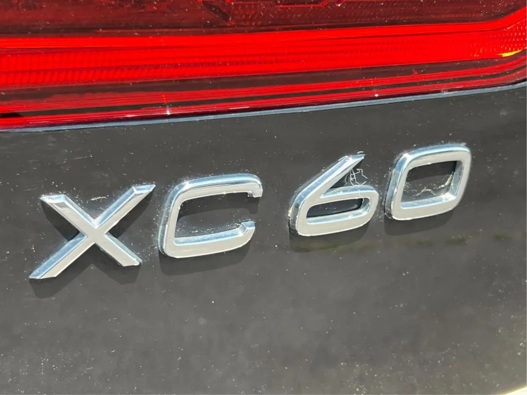 Volvo XC60 photo 30