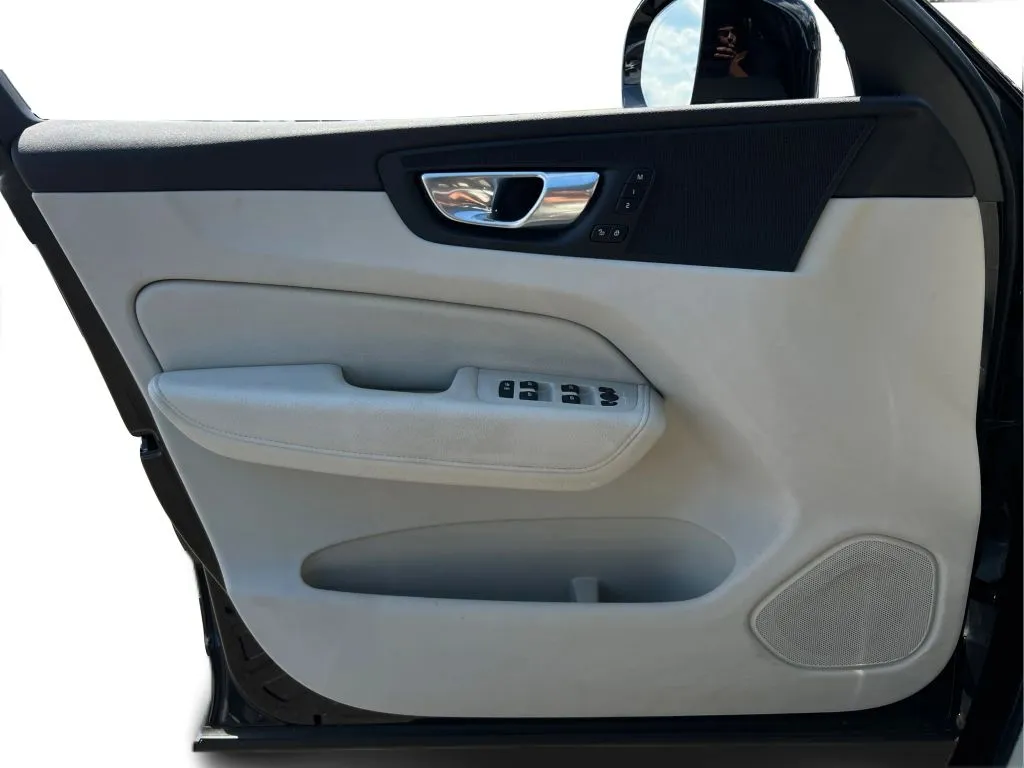 Volvo XC60 photo 26