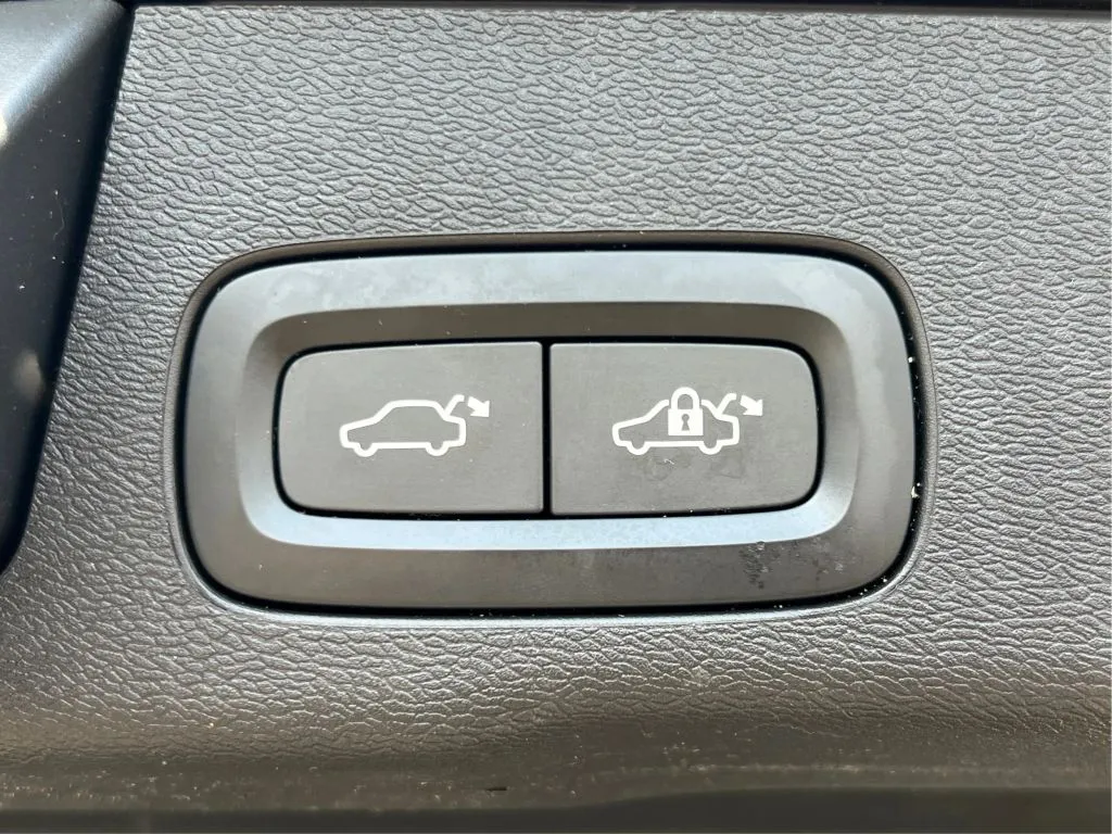 Volvo XC60 photo 35
