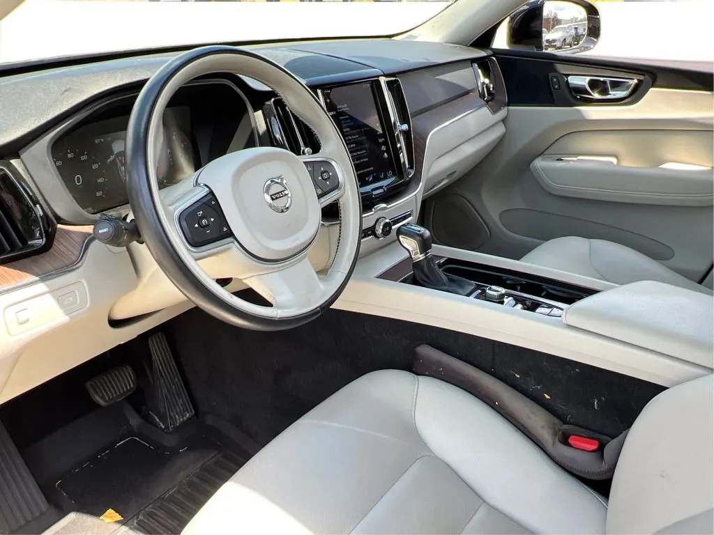 Volvo XC60 photo 16