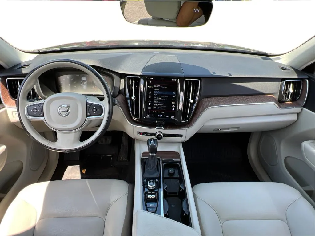 Volvo XC60 photo 37