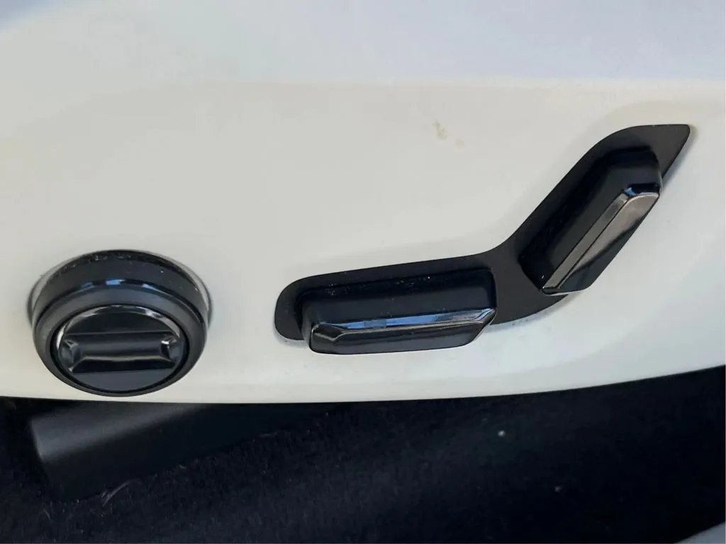 Volvo XC60 photo 25