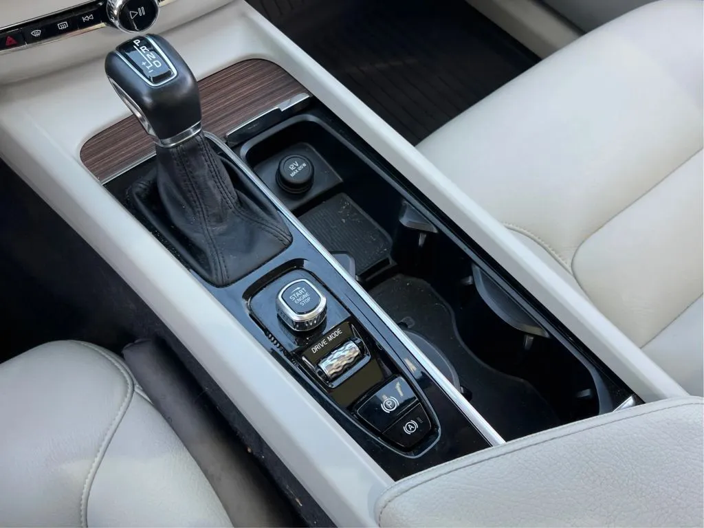 Volvo XC60 photo 21