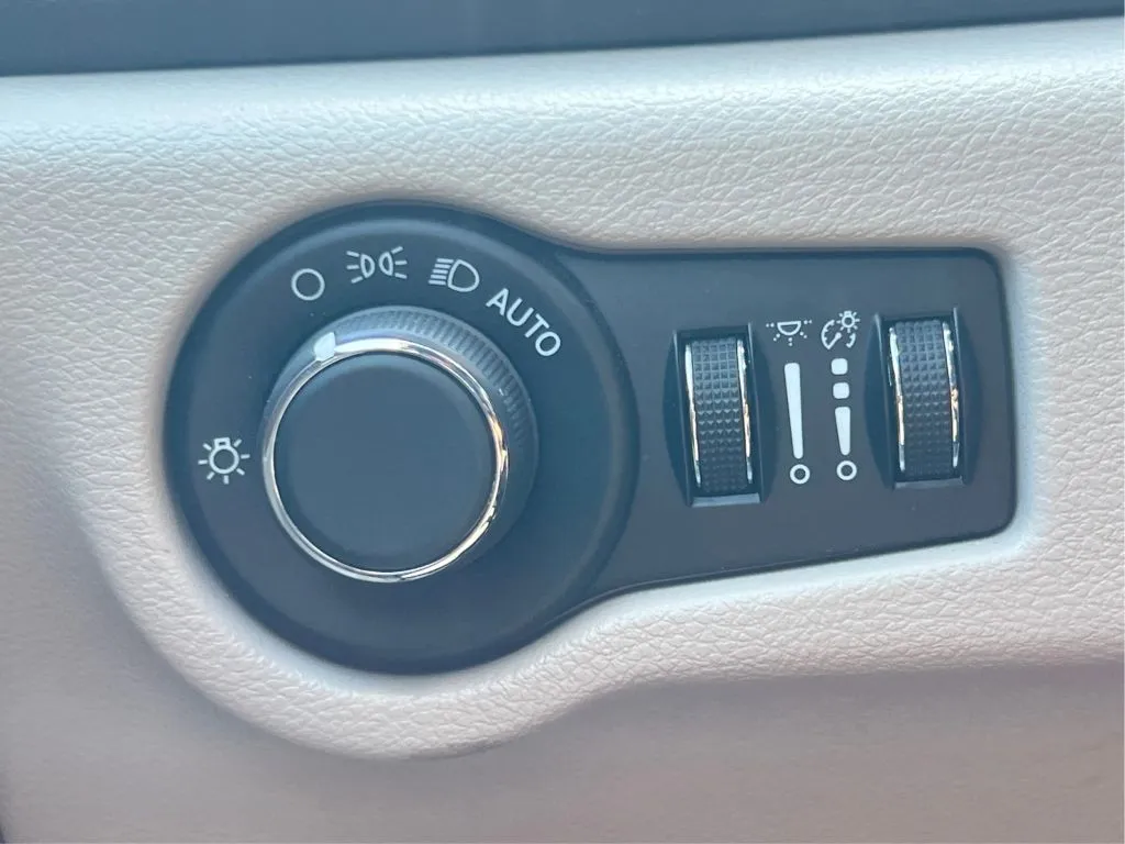 Chrysler Voyager photo 24