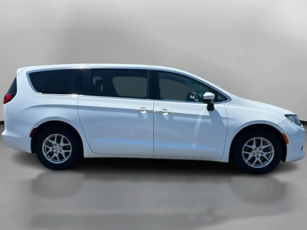 Chrysler Voyager photo 7