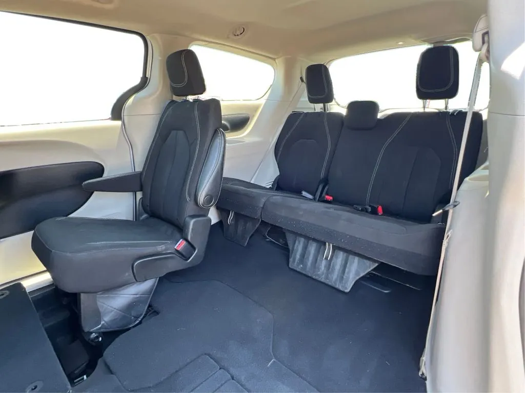 Chrysler Voyager photo 17