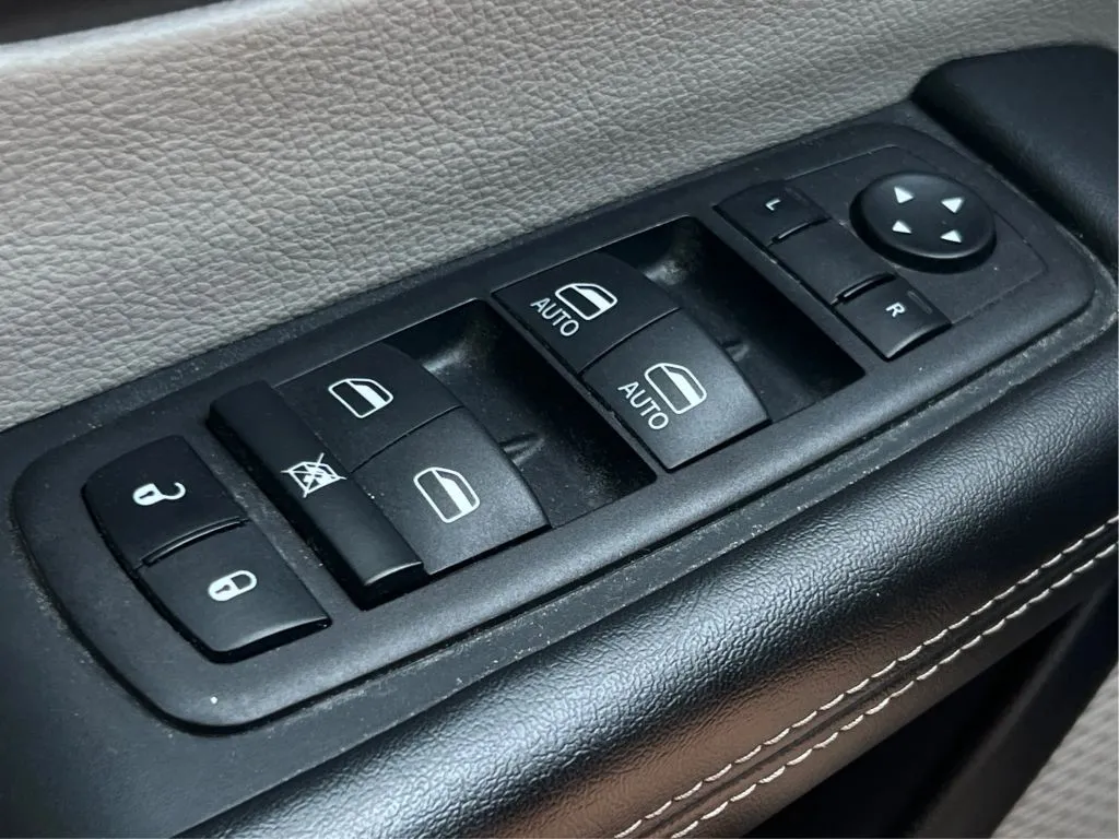 Chrysler Voyager photo 42