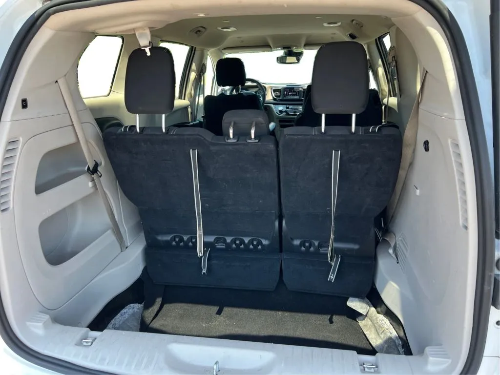 Chrysler Voyager photo 18