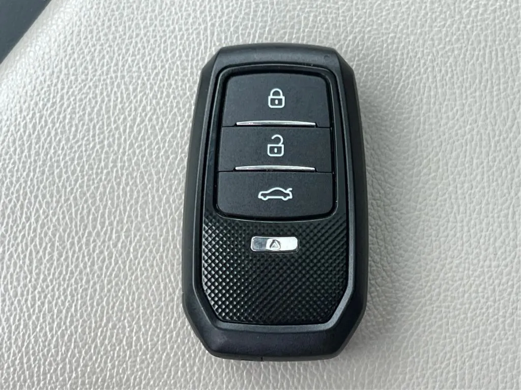 Genesis G70 photo 44