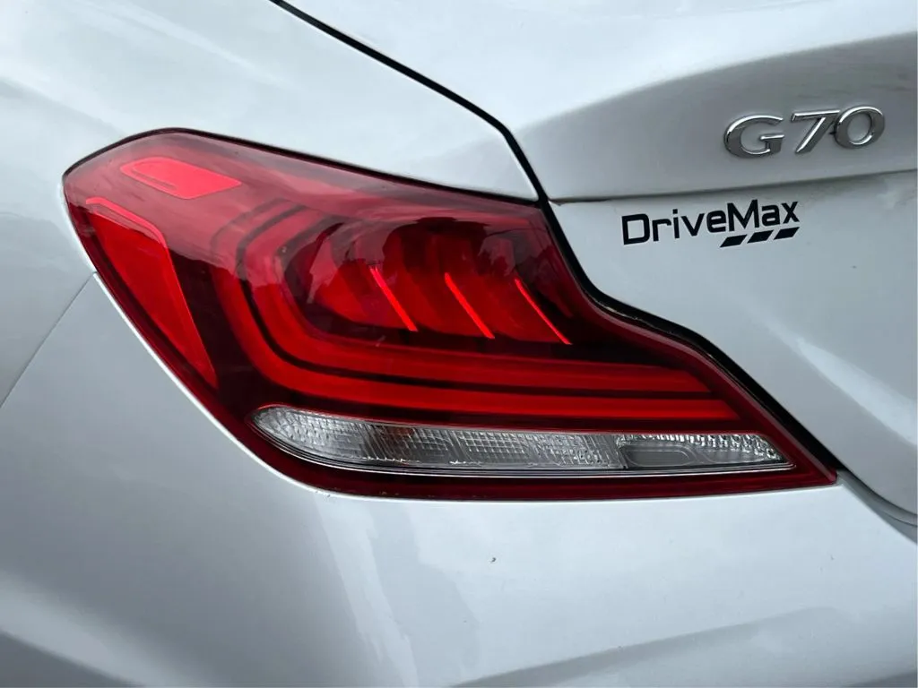 Genesis G70 photo 34