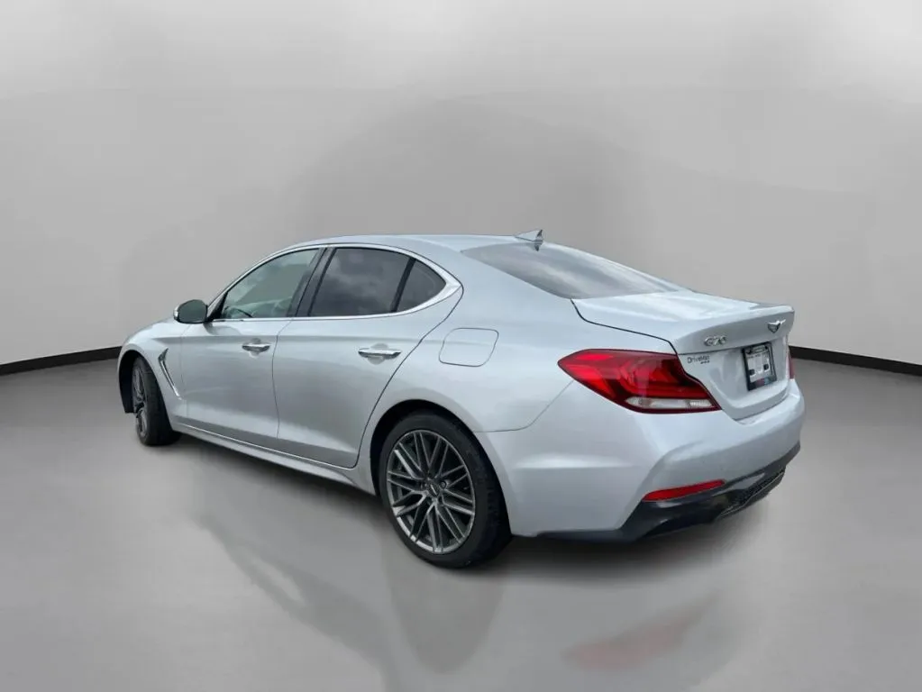 Genesis G70 photo 13