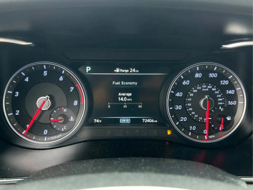 Genesis G70 photo 22
